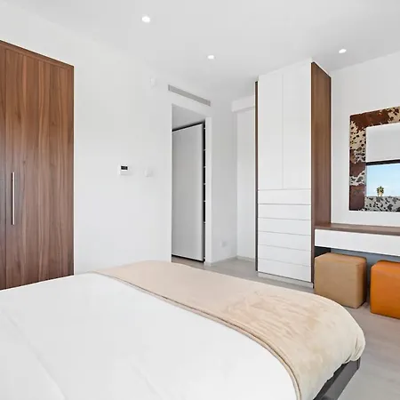 Luxury Coastal Elegance *